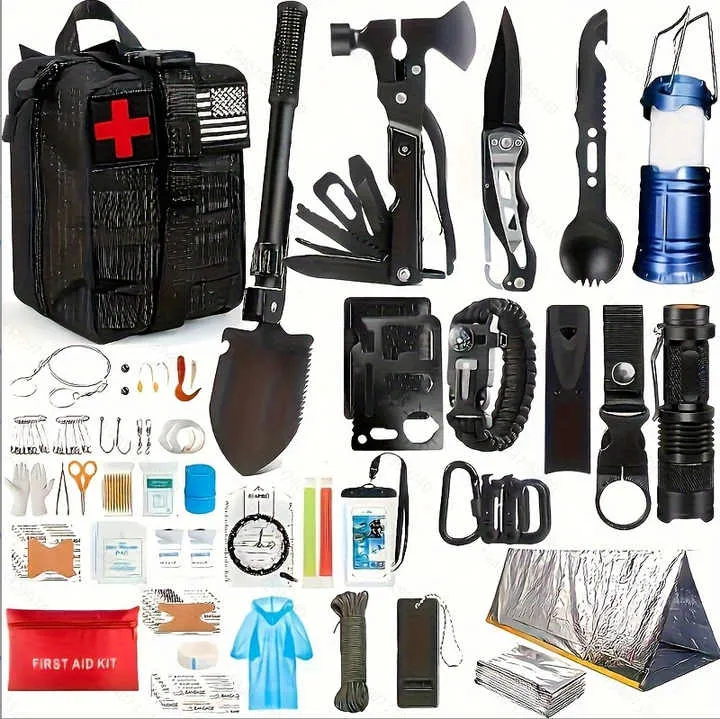 معدات الإسعافات الأولية في الهواء الطلق  . Outdoor first aid equipment, first aid kit