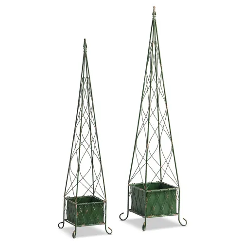 Distressed Garden Obelisk